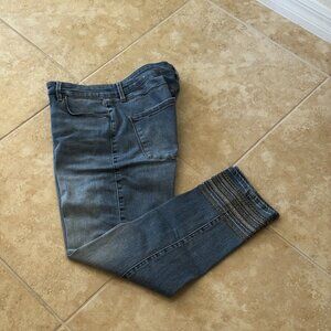 WHBM The Slim Crop mid rise jeans